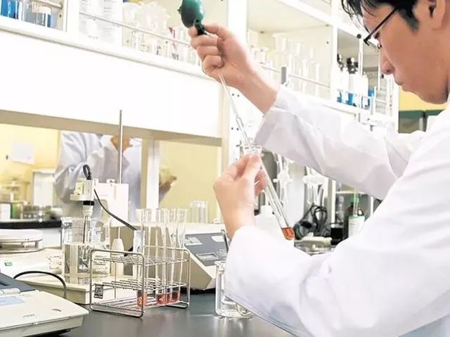 一条拼团｜富含金缕梅精华的爽肤水，全能养护洗发水725g