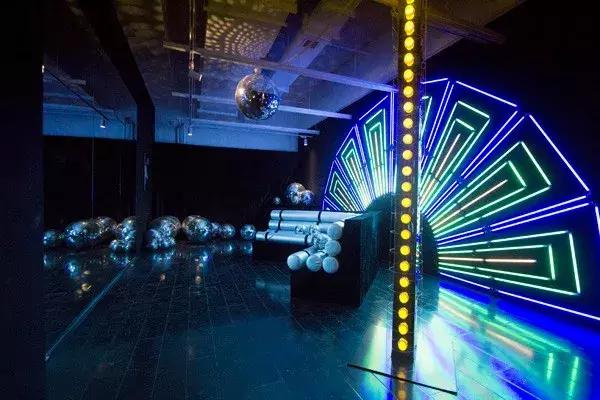 “再无纽约1970s”大型新媒体沉浸式体验摄影展在京开幕