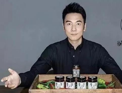 曾凭一首歌爆红二婚后却跳楼,凭借一首歌走红大江南北