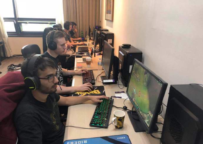 韩国冠军辅助口出狂言：最想欺负中国队，而且我要亲手淘汰RNG！