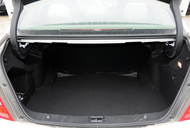 12万在手,是选逼格更高的10年奔驰还是宽体轿跑16年凌度