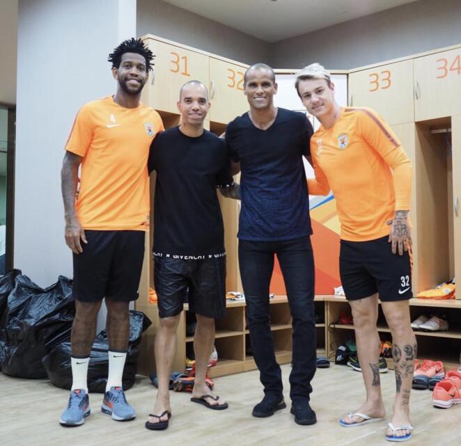 2021鲁能泰山足协杯夺冠球迷迎接,2006山东鲁能泰山足协杯夺冠