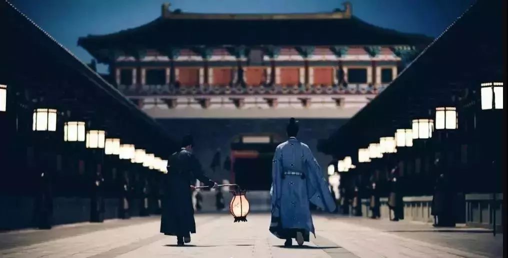 用色精彩，用光讲究，构图精巧！这部热播剧值得摄影师借鉴