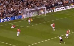 卡卡巅峰2007,2007年卡卡c罗梅西一起上台领奖