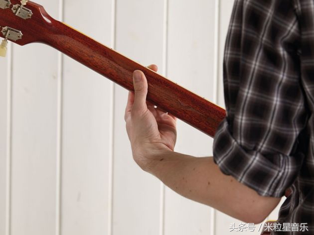 新手弹吉他如何避免走弯路,弹吉他知道怎么弹但是弹不出来