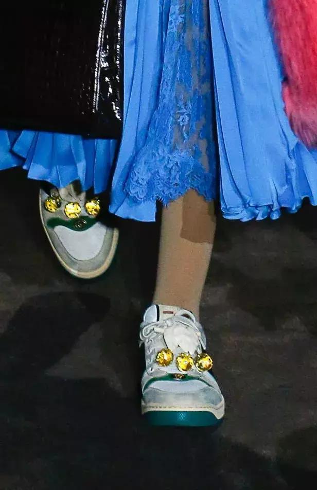 gucci最近为啥这么火,gucci怎么可以不排队