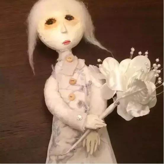 12岁男孩用捡来的破烂，打造出一个暗黑王国，吓哭一票成年人……