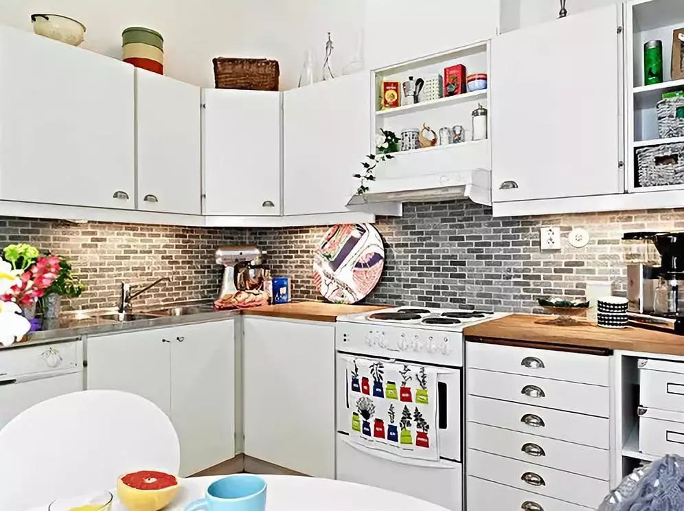 小户型开放式厨房油烟影响大吗,家装开放式厨房如何解决油烟问题