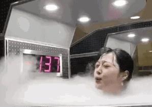 吃虫、喝油、抽肋骨，明星减肥有多恐怖？