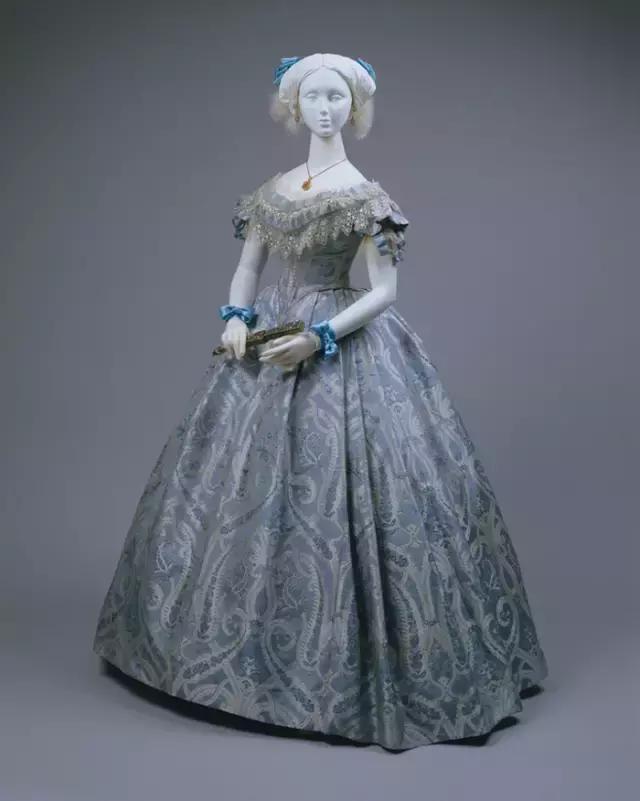 洛丽塔服装有什么典故,洛丽塔公主裙由来