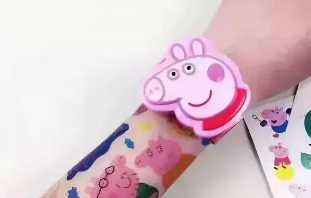 小猪佩奇抢注商标视频,小猪佩奇商标被抢注究竟是为什么