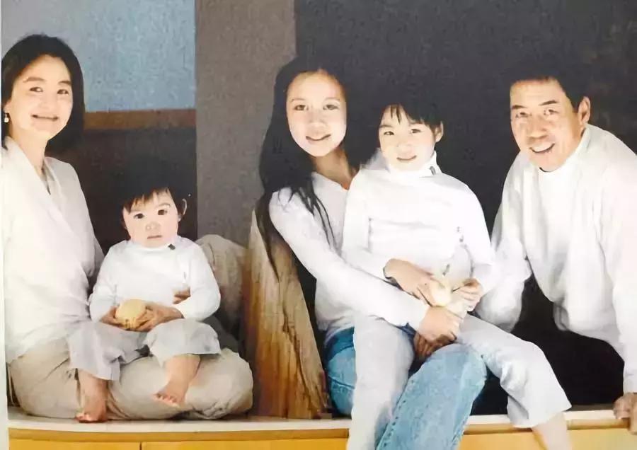 林青霞现场谈及婚姻现状很坦诚,林青霞是否真离婚