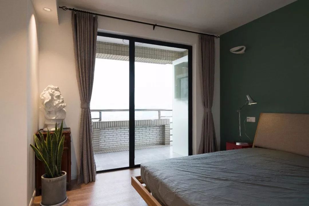 卧室装修窗户怎么装,客厅与卧室之间的窗户怎么装修