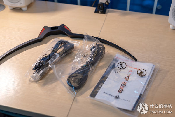 可以“超频”的显示器长城32CZ39KP/2评测