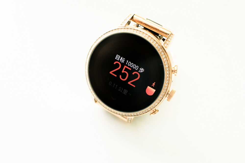 戴fossil手表,fossil智能腕表