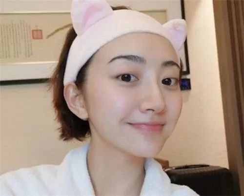 化妆后卸妆为什么会显老,化妆烂脸