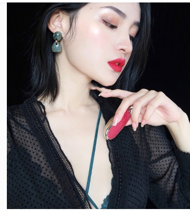 精华啥时候涂最好,精华涂了后用什么