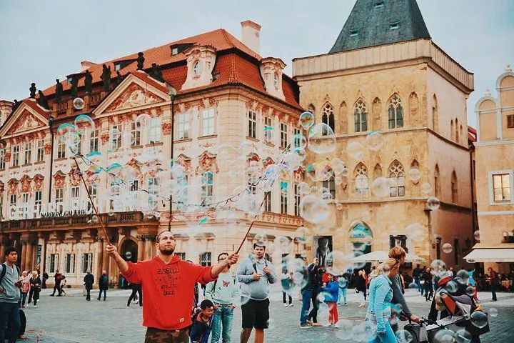 1元买遍网红下午茶,2000杯奶茶免费喝,100购250,更有火遍抖音的泡泡秀,嗨skr国庆!