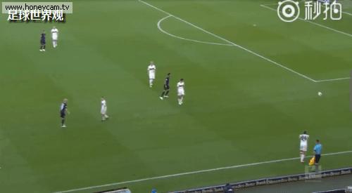 前德国二号门将造最囧乌龙颜面扫地，那一刻他忘记了足球规则