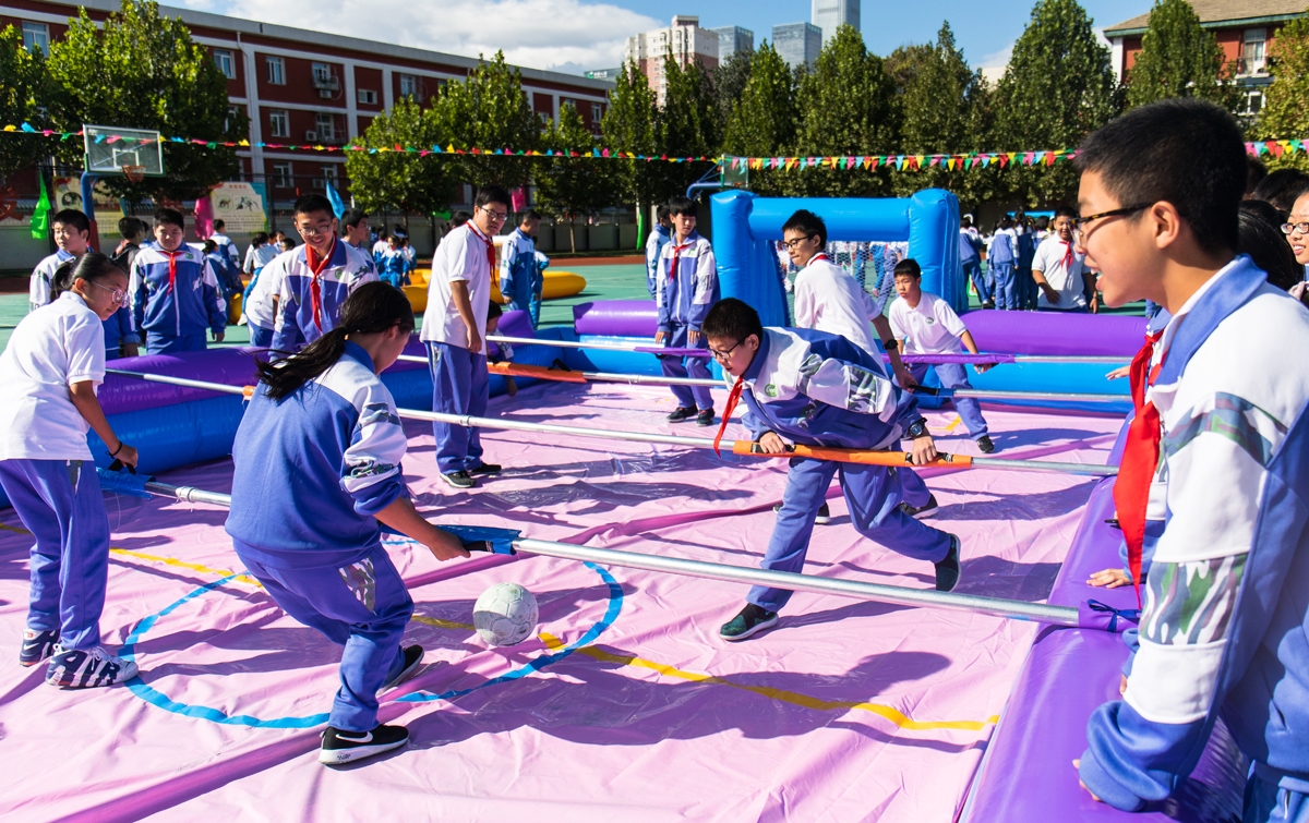 杨璞助力东方德才学校全国足球特色校启动仪式暨足球嘉年华活动