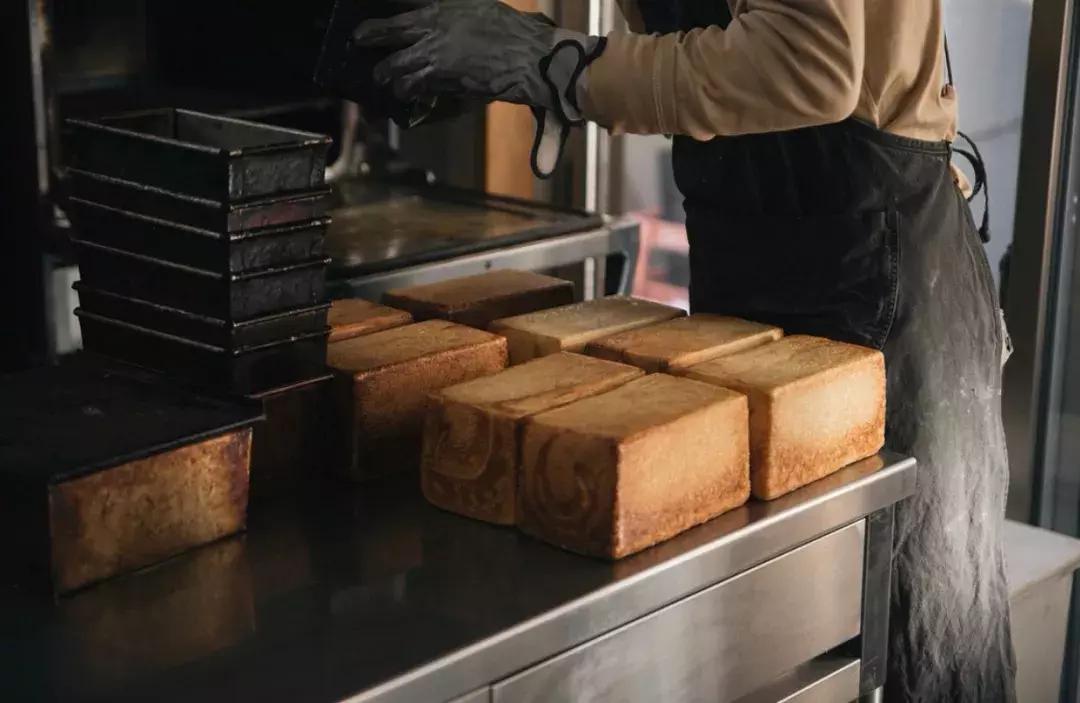 石窑面包店内实拍视频,天然酵母的石窑面包店