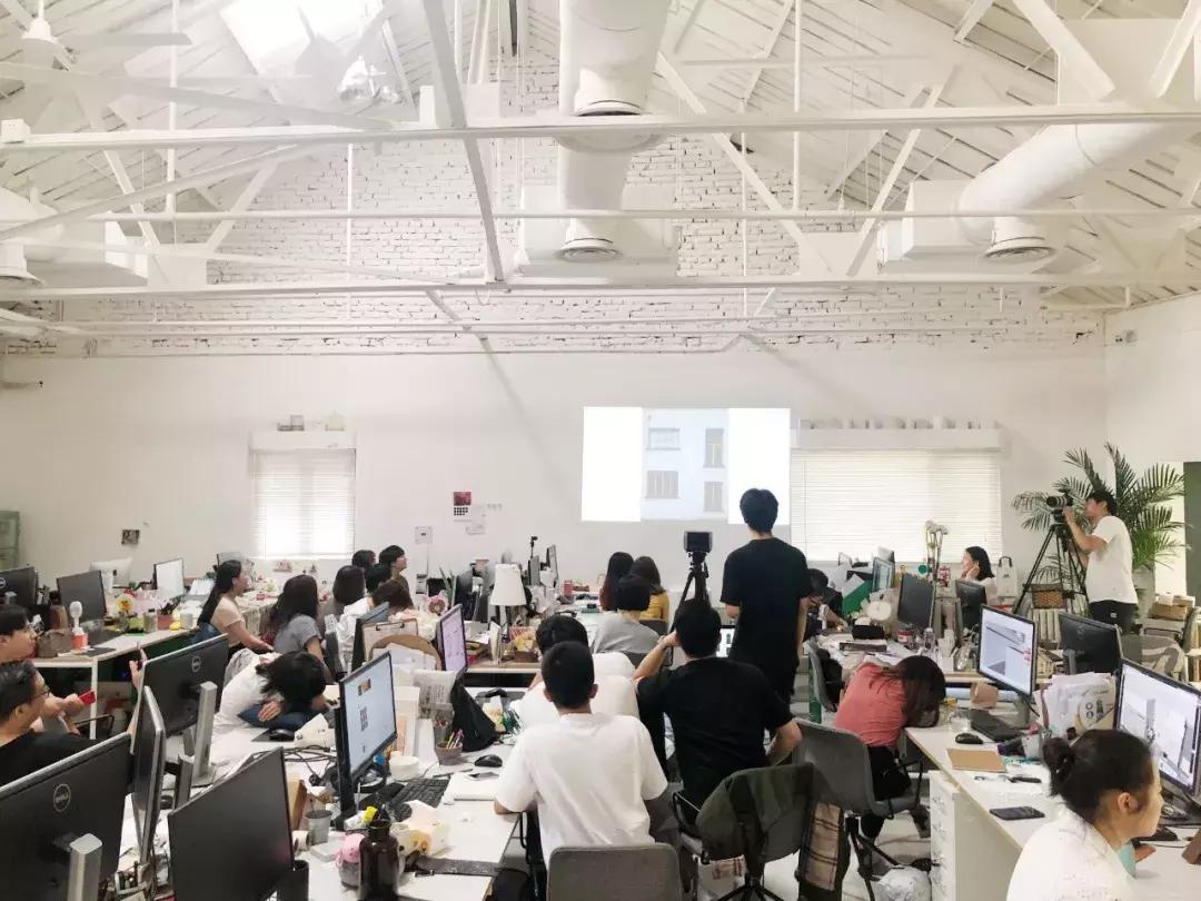 王菲喜欢的设计师,王菲造型师开的店