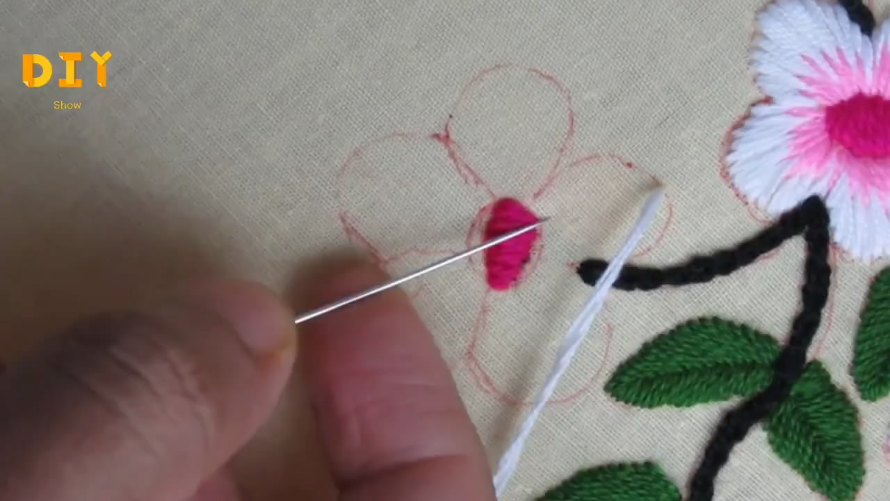 简单的樱花刺绣图,樱花刺绣教程