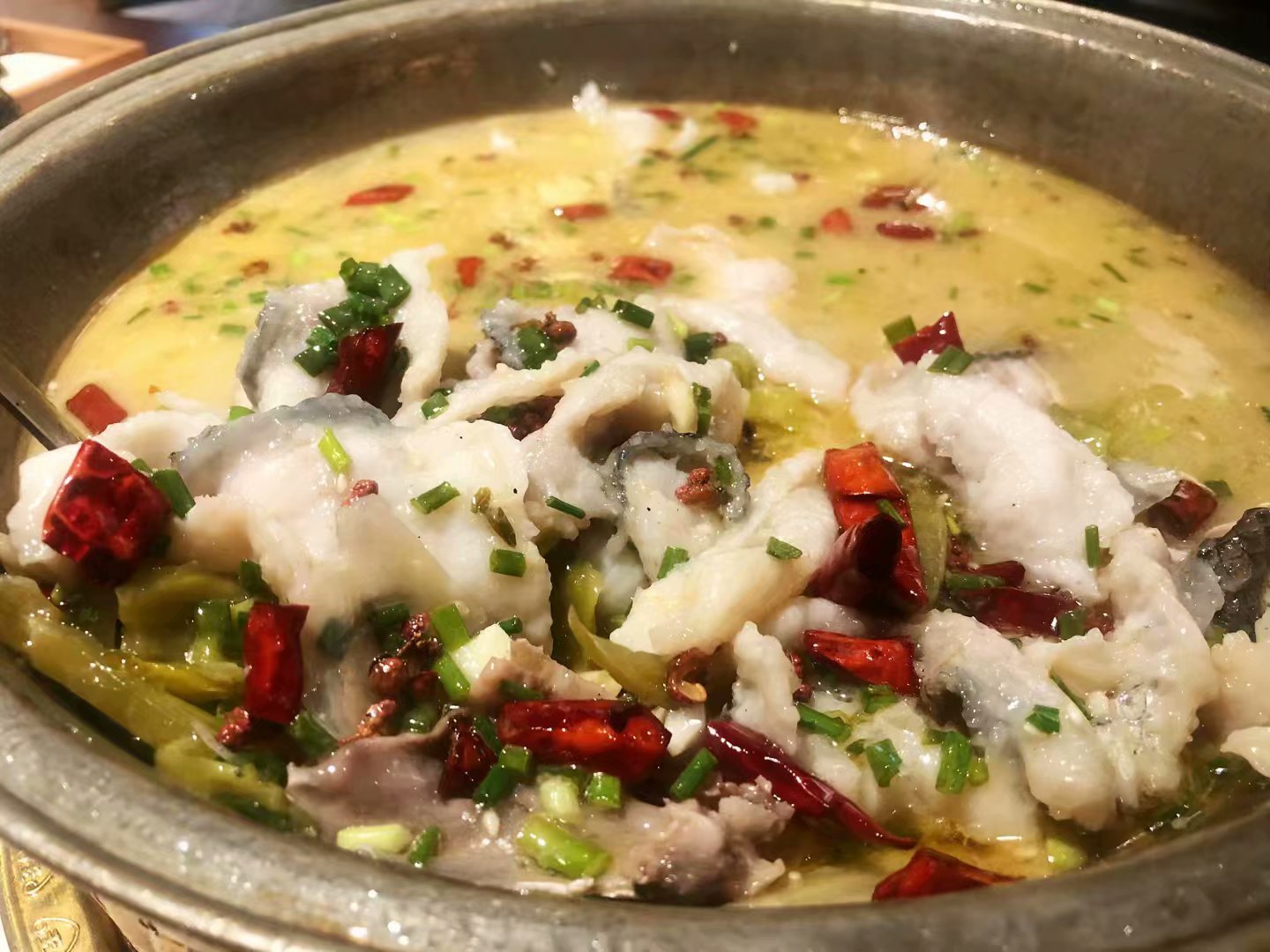 吃重庆特色菜，到20年老店观音居