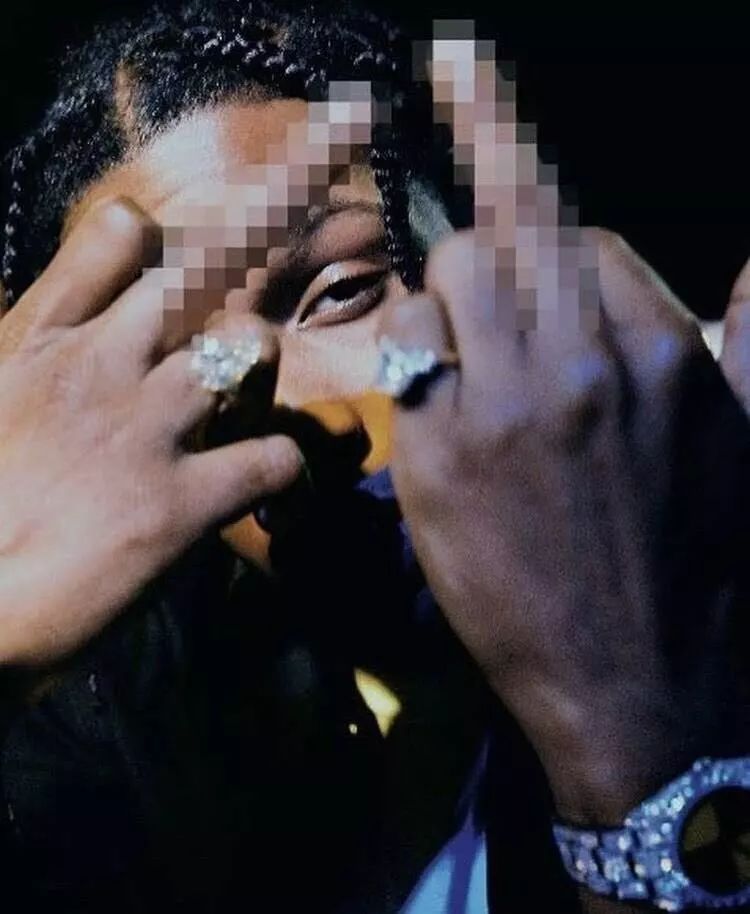 浣犲湪澶栭潰閭ｄ箞鏈夐挶浣犵埗姣嶇煡閬撳悧,浣犲湪鏈嬪弸鍦堢偒瀵岀殑鏍峰瓙