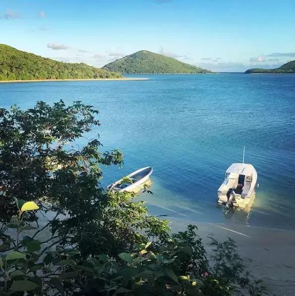 一个保姆游20多个国家，住七星酒店，吃米其林餐厅还拿年薪60万！