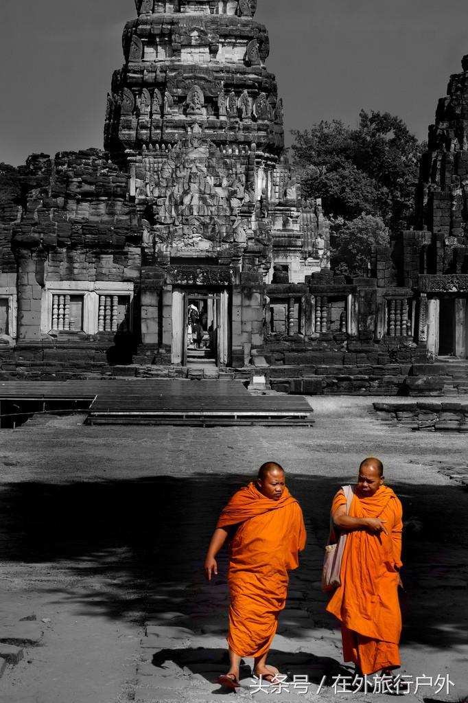 不去普罗旺斯和柬埔寨,千元飞到泰国看最美向日葵田和高棉遗址