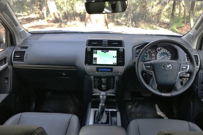 新款2.8t普拉多柴油驾驶感受,丰田普拉多自吸四驱