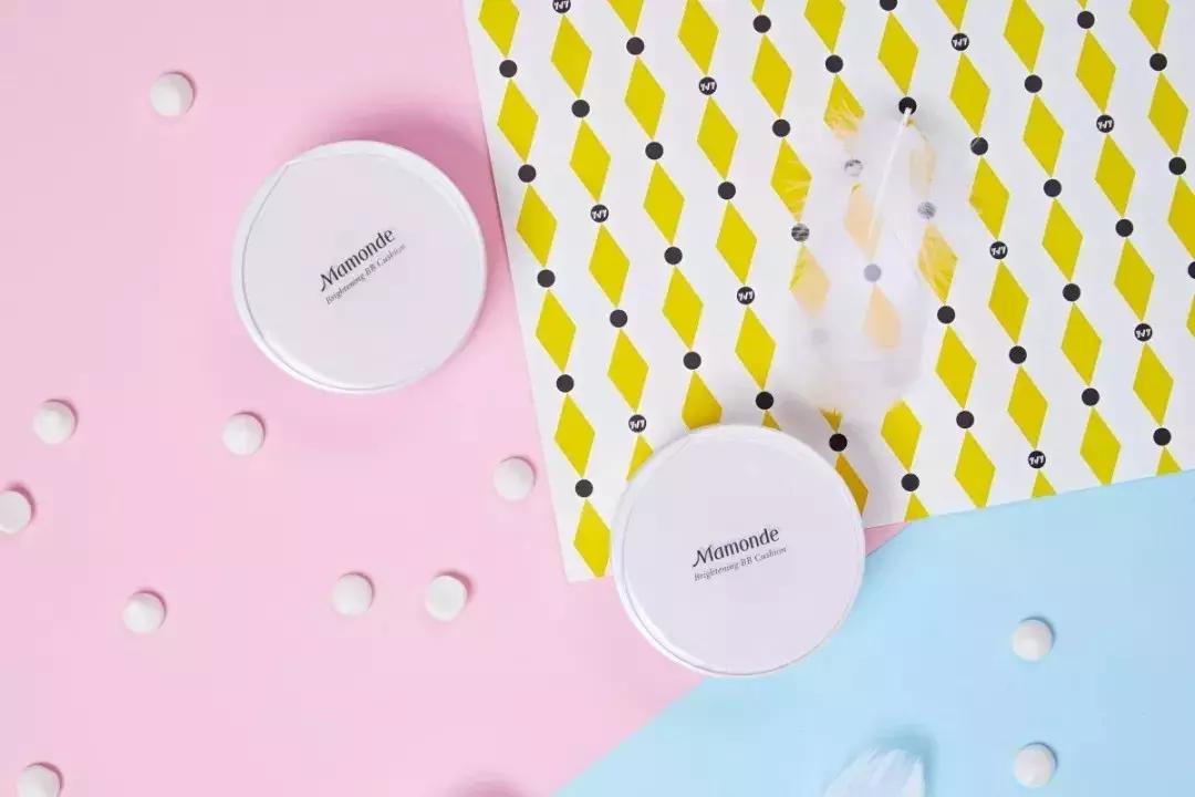 我们找了3位不会化妆的手残妇女，5分钟后变成了这样……