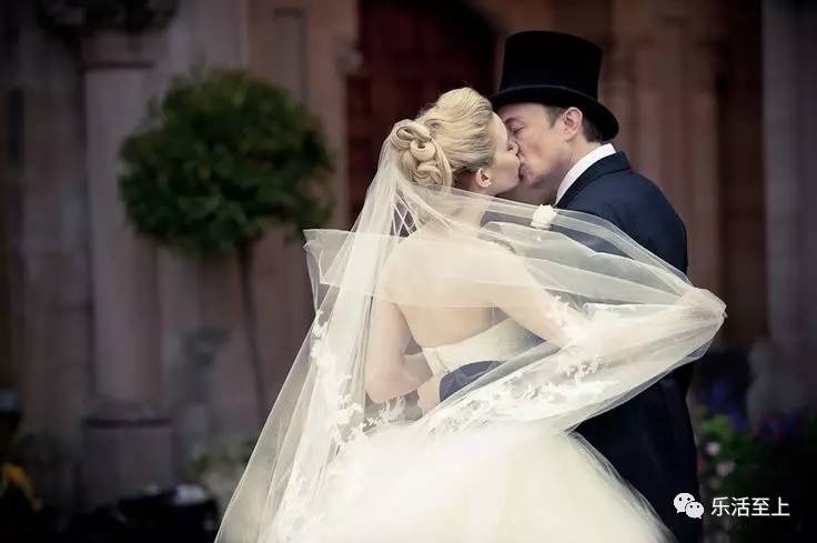 马斯克第二任妻子很漂亮,马斯克6个妻子