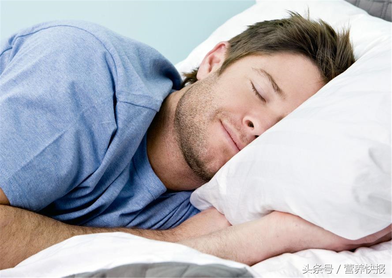 枕头高低决定健康,高血压睡什么枕头最好