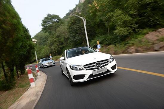 新手上路怕车旁刮到人怎么办,新手开车刮蹭划痕比较多怎么处理