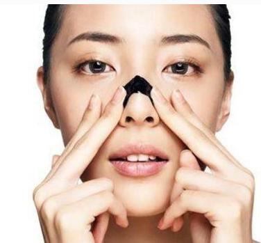 去黑头妙招分享一招搞定黑鼻头,12岁鼻头黑头怎么去除