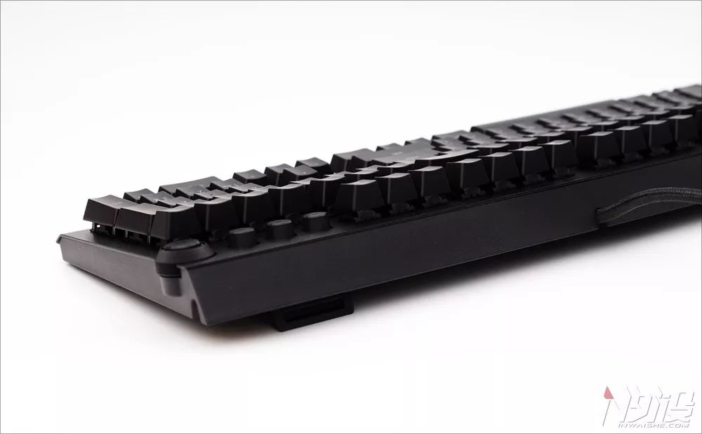 黑寡妇键盘是哪个国家的,黑寡妇属于量产键盘吗