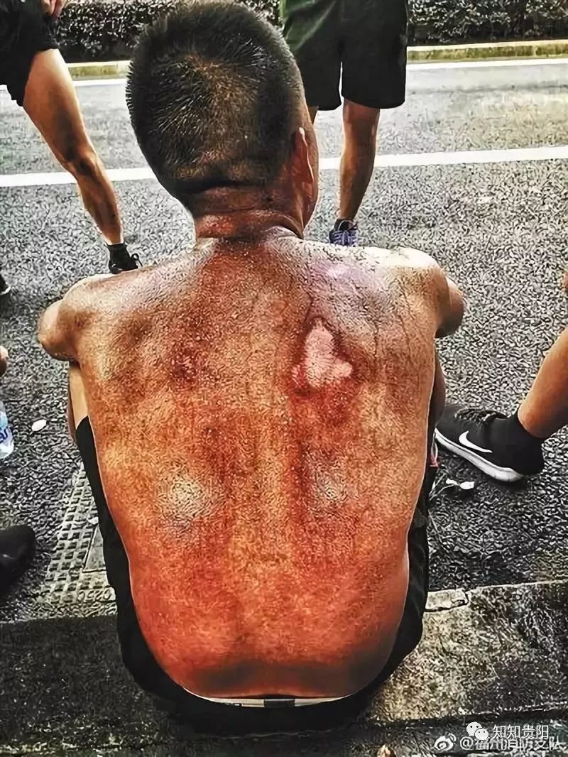 崭新的中国消防员,我们是新时代的消防员