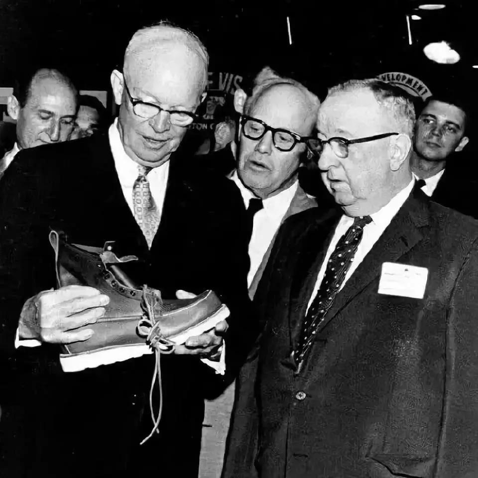 为铁矿工人定制的红翼工装靴，真正脚感如何？