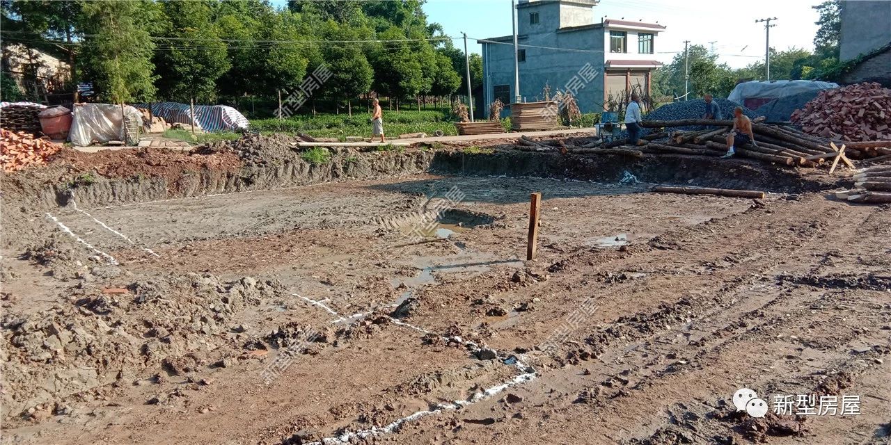 地质条件差宅基地要打多深的桩,宅基地土质太软怎么打基础