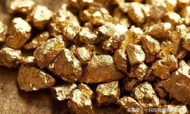 穷小子宁愿没钱娶媳妇也不卖牛，全村骂他傻子，老牛报恩让他暴富