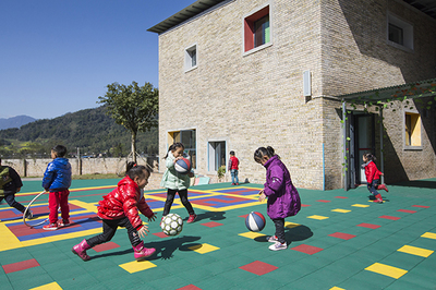 适合小学生班上玩的趣味游戏,小学生课间室内趣味游戏有道具