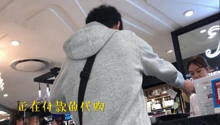 韩国免税店排队抢购,限购区摇号政策