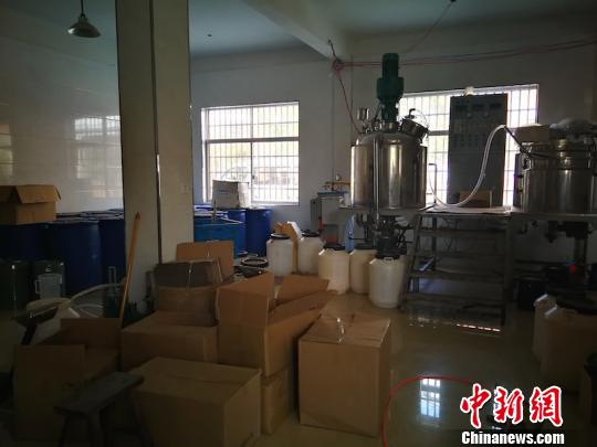 浙江警方破获化妆品案件最新进展 (浙江最近破获的假化妆品案)