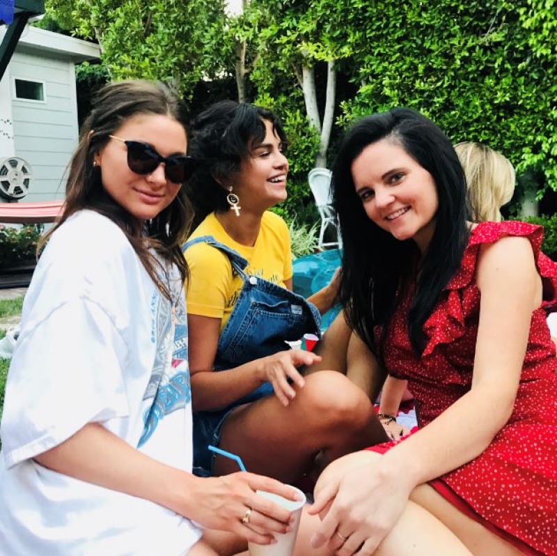 赛琳娜得病贾斯汀哭了吗,赛琳娜精神崩溃