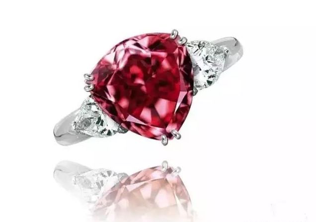 红钻燃烧的样子,红钻新世界狂欢