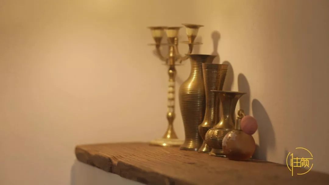 她不跟风网红款，竟花了60w把一堆旧家具搬回了家！