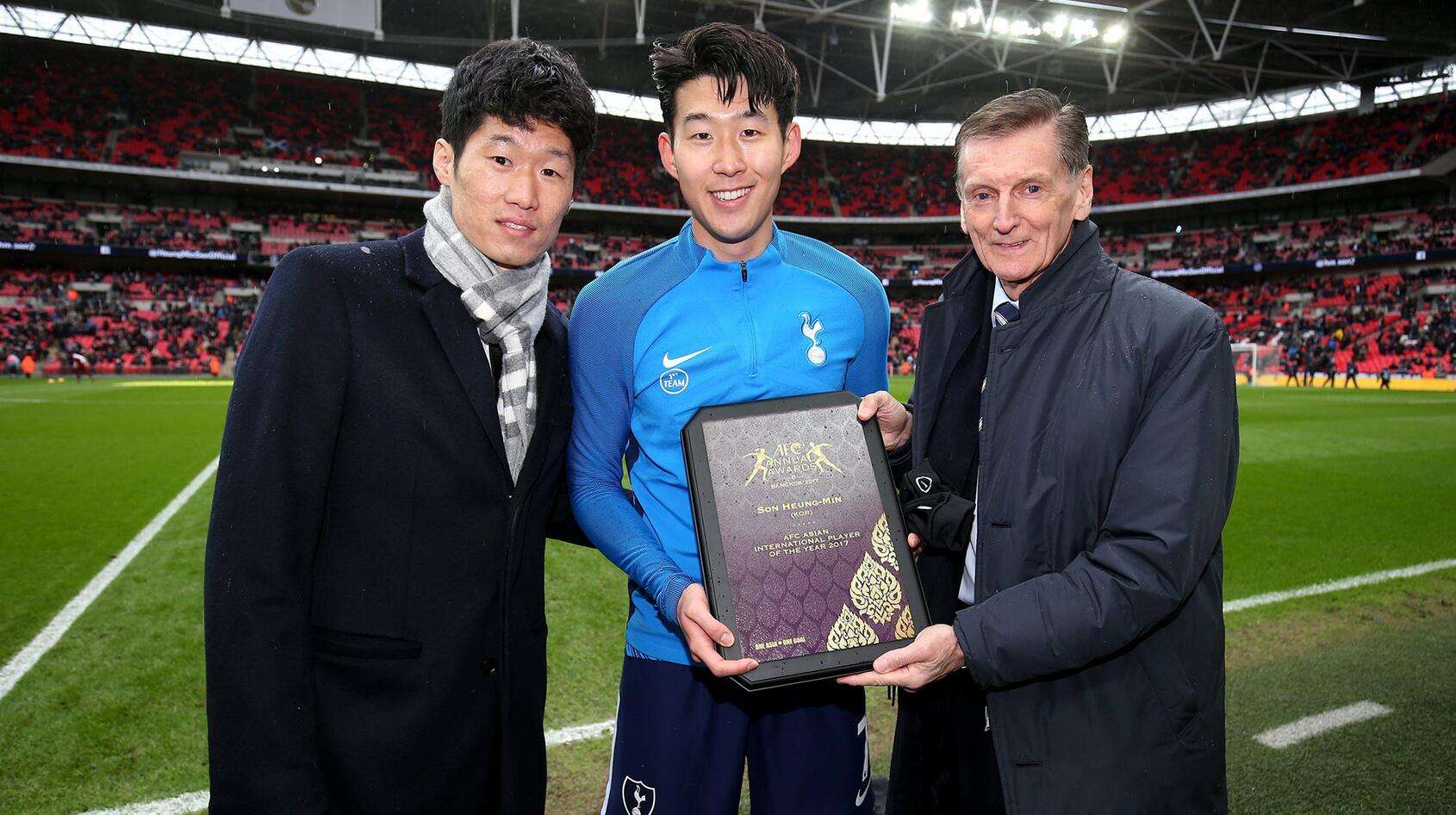 冰岛足球踢得过中国吗,中国足球与冰岛足球