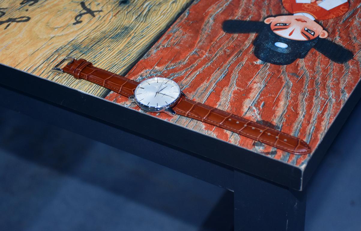 小米有品销售的轻派机械表，除了全自动机芯外实用功能也不少